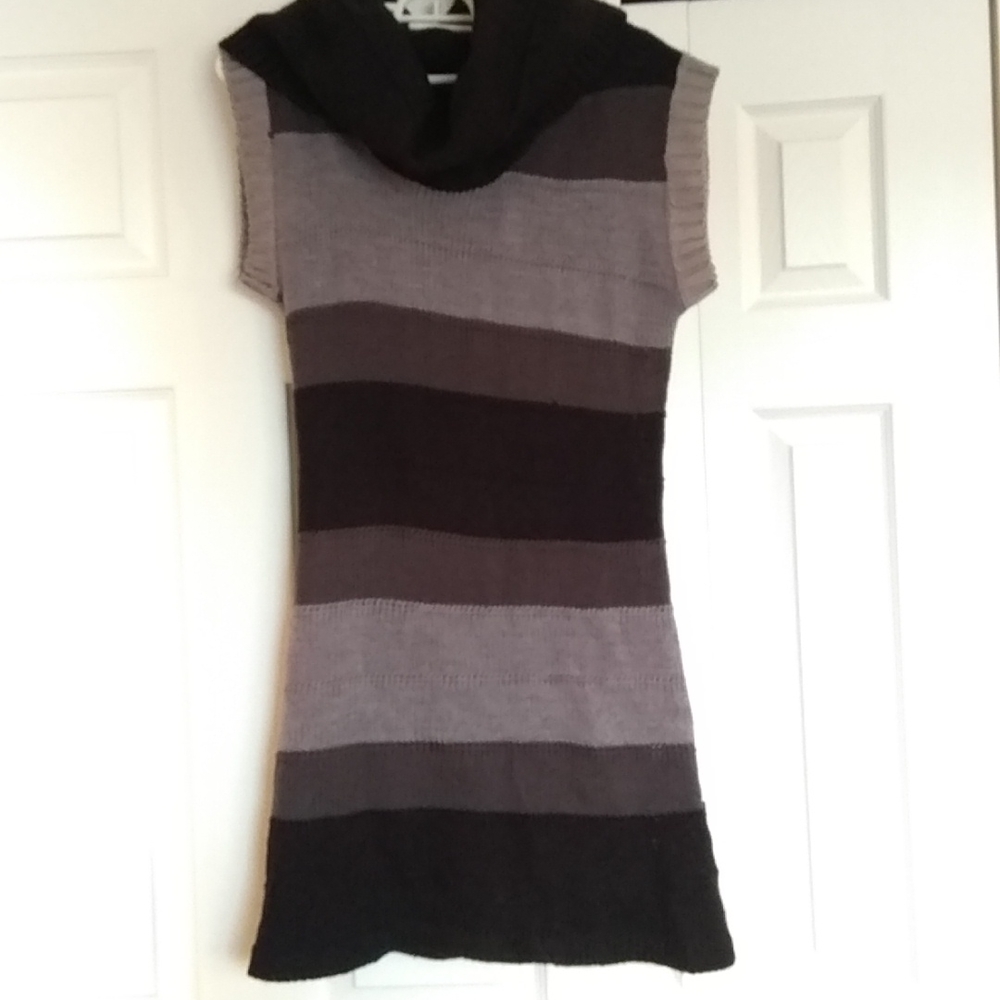 98. HKR Collections Sweater Dress L